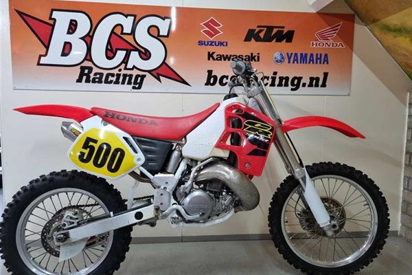 CR 500 2000